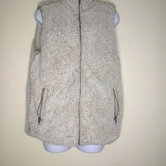 Thread & Supply front zip Arctic Fleece Vest - Picture 9 of 9